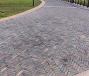 沙面小条砖铺设2